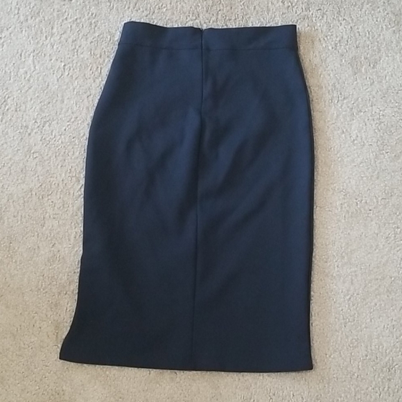 Black pencil skirt w buttons #6 - Picture 3 of 3